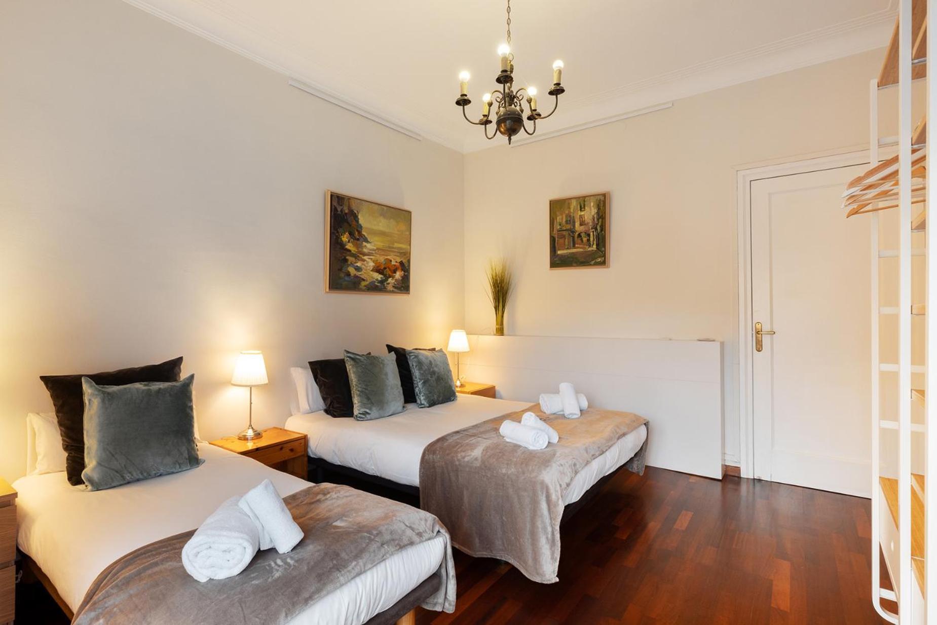 Large&beautiful 4min From Passeig De Gràcia Barcelona