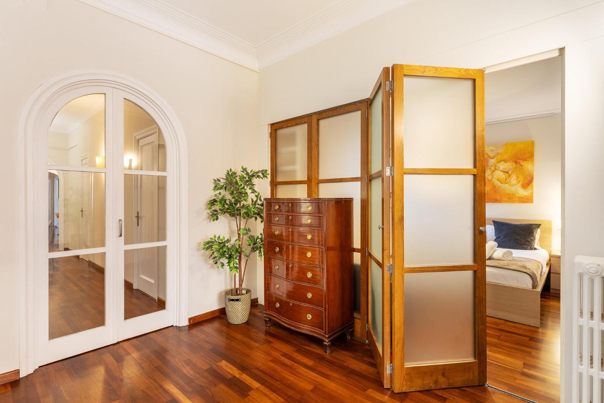 Large&beautiful 4min From Passeig De Gràcia Barcelona