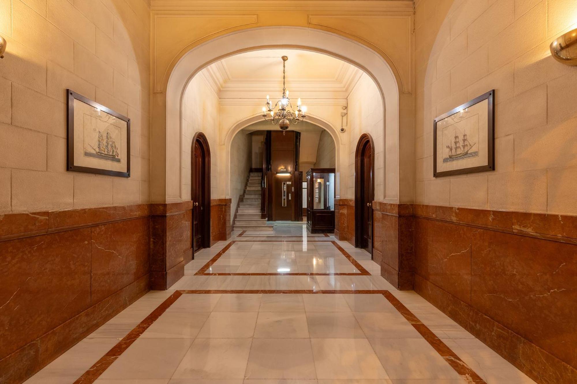 Large & Beautiful 4min From Passeig De Gracia Apartment