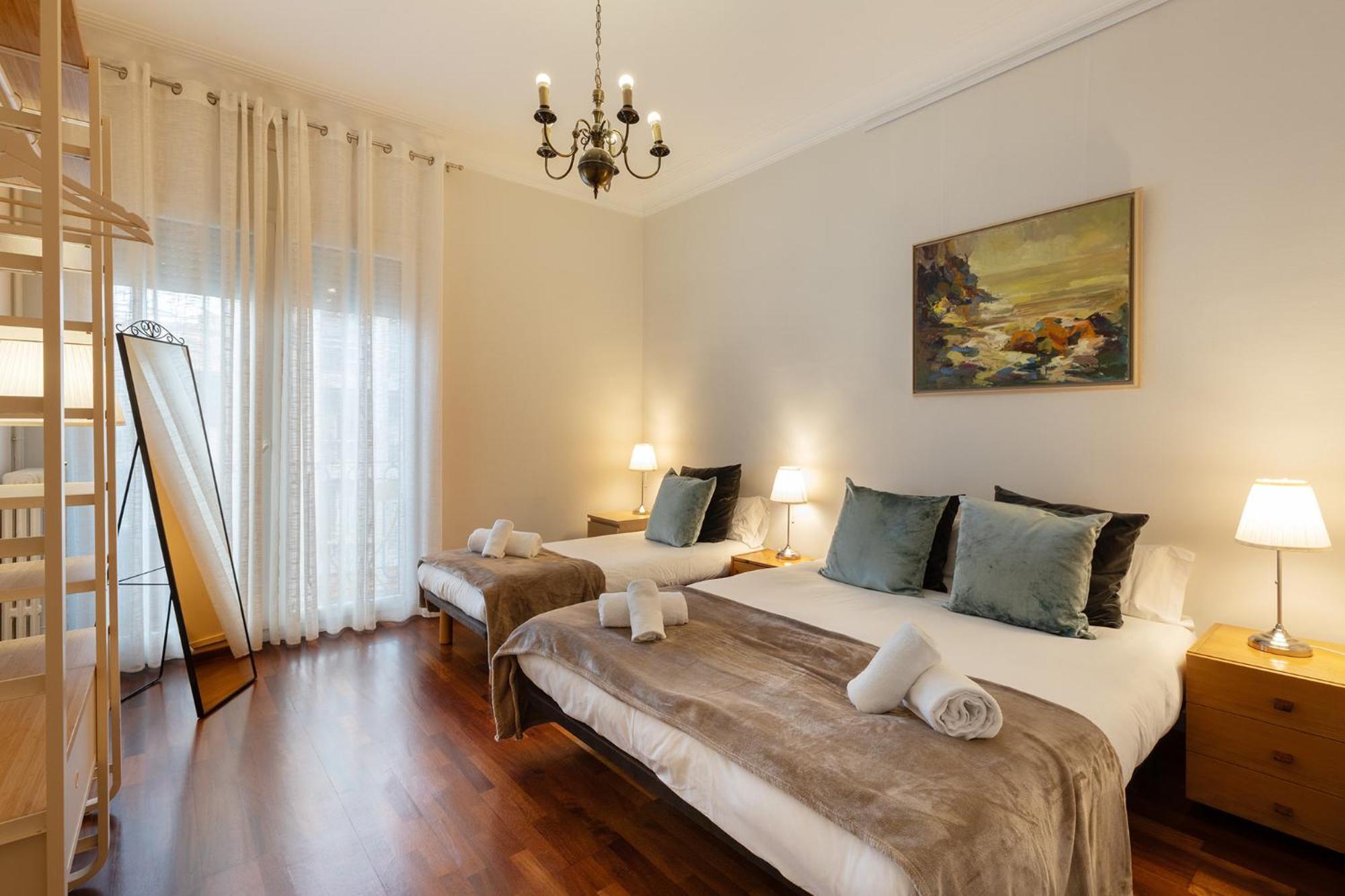 Large & Beautiful 4min From Passeig De Gracia Apartment Barcelona