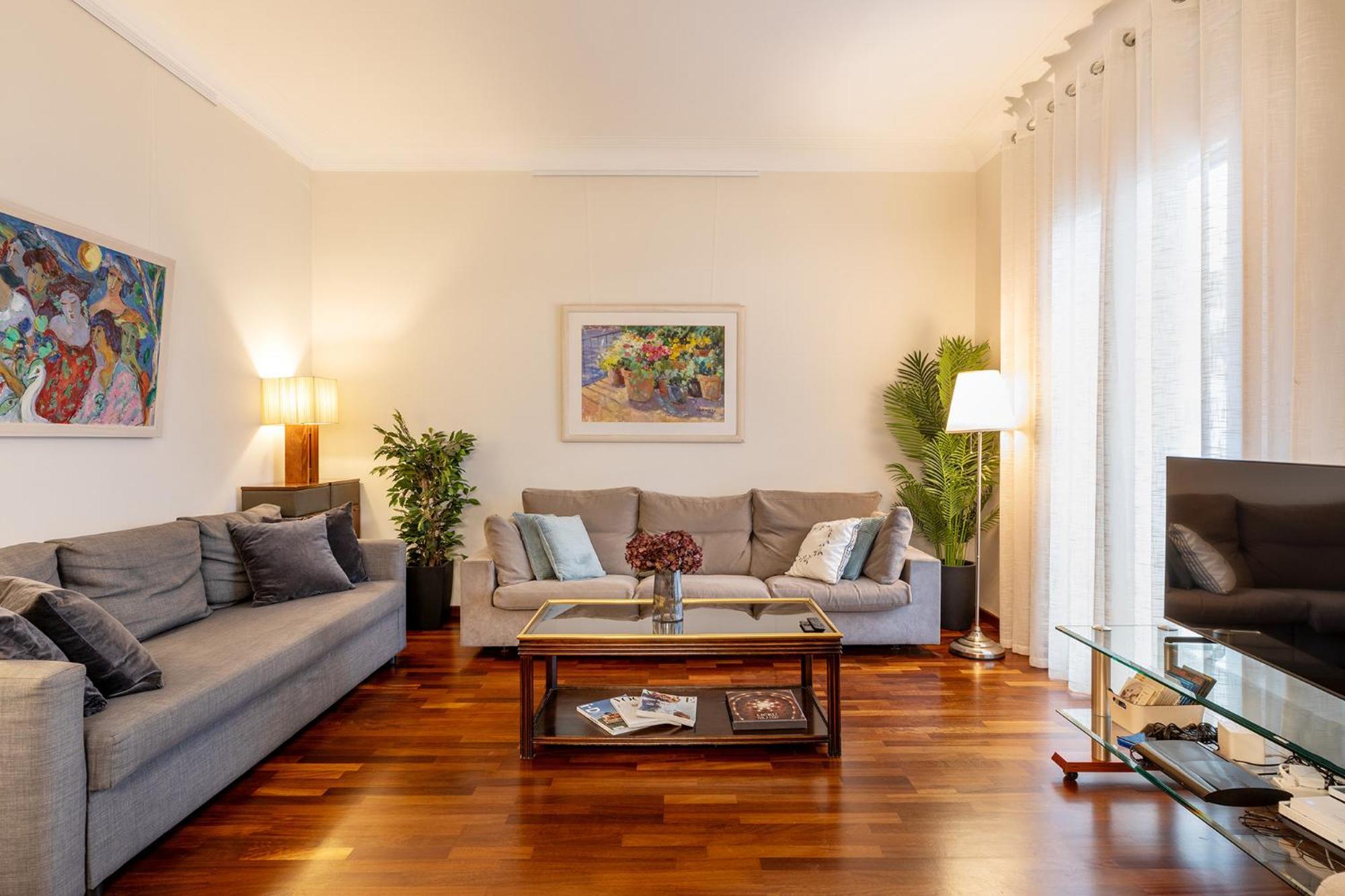 Large & Beautiful 4min From Passeig De Gracia Apartment